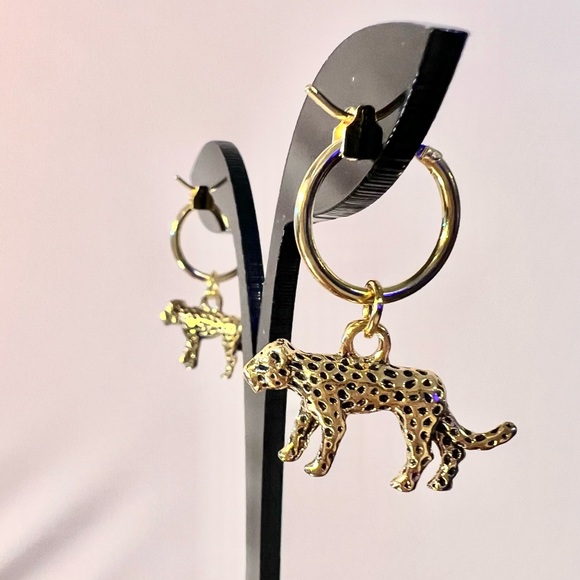 Leopard earrings - Picture 2 of 3